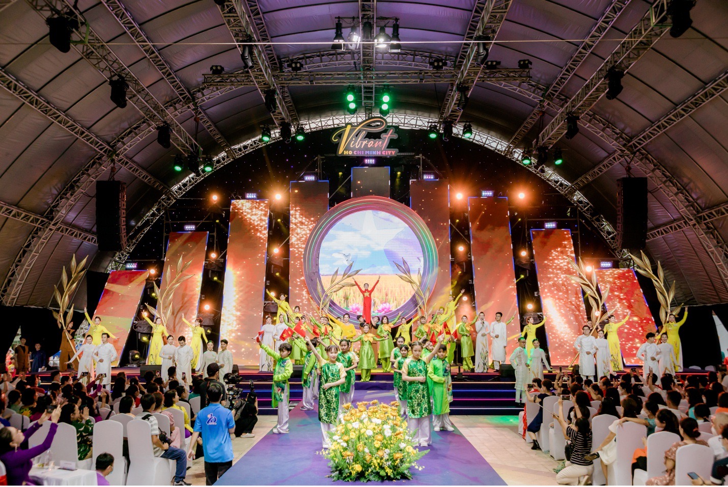 Tổng kết Lễ hội Áo dài Thành phố Hồ Chí Minh lần thứ 8 năm 2022 - ảnh 4